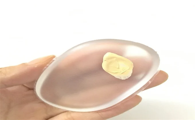 硅胶粉扑用之前要蘸水吗