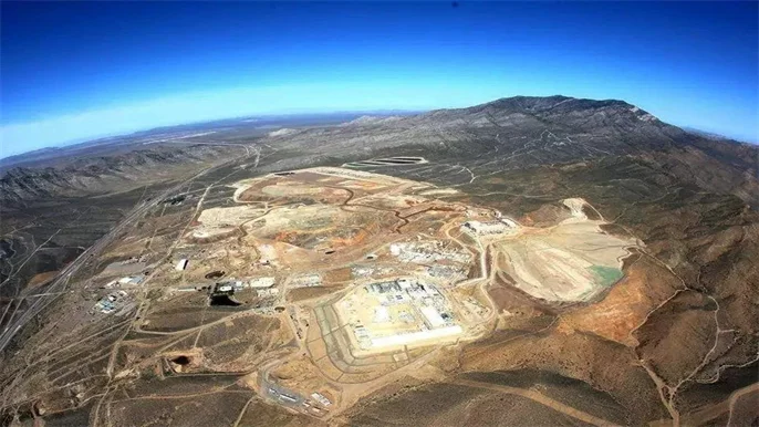 世界上最大的稀土矿在我国的?
